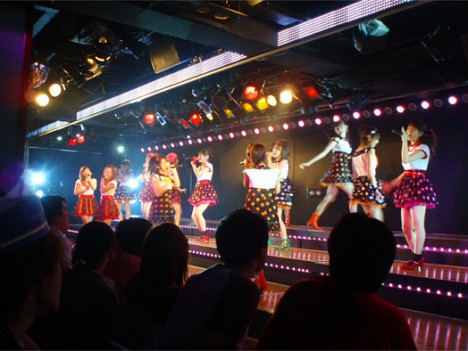 Keamanan Pertunjukan AKB48 Setelah Insiden Penyerangan Diperketat, Sangat Ketat