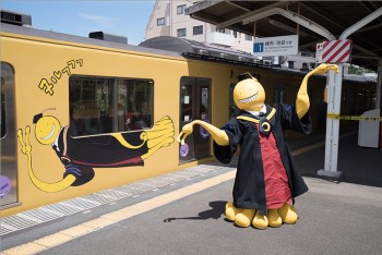 Koro-Sensei Jadi Kondektur Kereta Jepang Selama Satu Hari