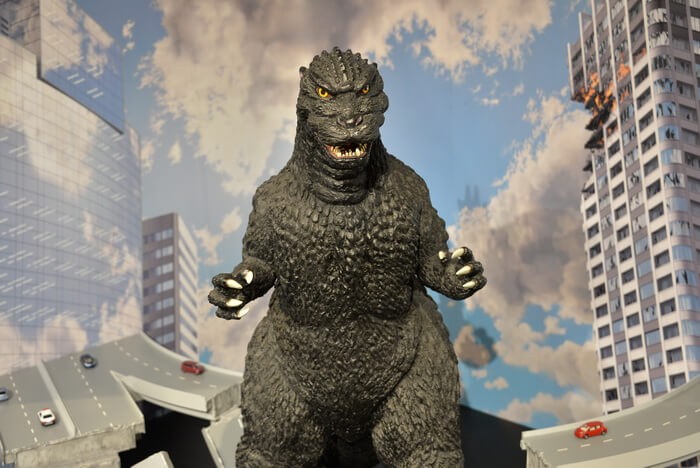 Setelah Ultraman dan Godzilla, ‘City Shrouded in Shadow’ akan Tambahkan Evangelion